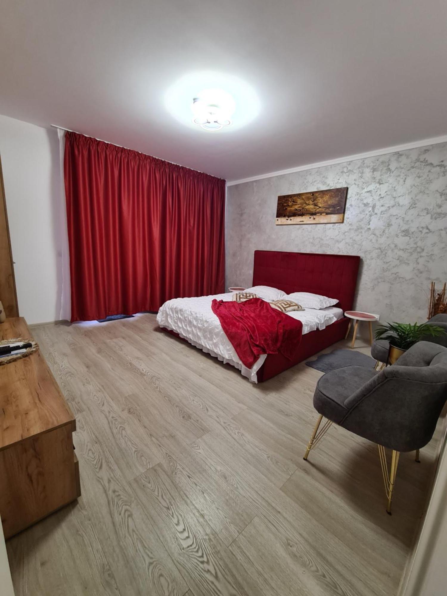 Studio Red Apartamento Braşov Exterior foto