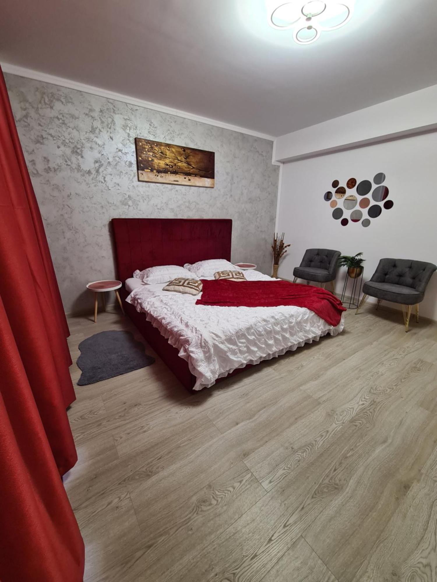 Studio Red Apartamento Braşov Exterior foto